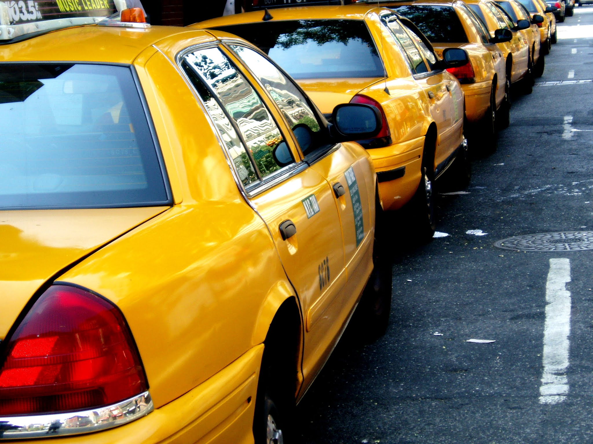 Taxis Around The World NYC Yellow Cabs Lynk Taxis